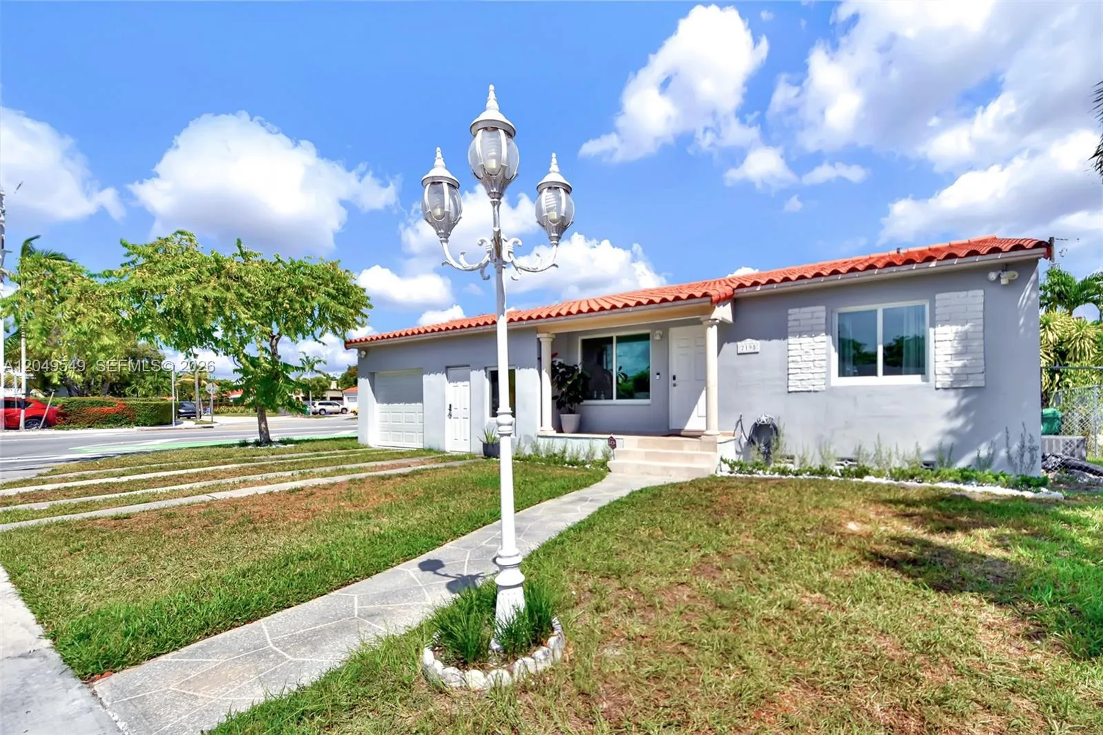 2195 SW 25th Ter, Miami, FL 33133 photo 2