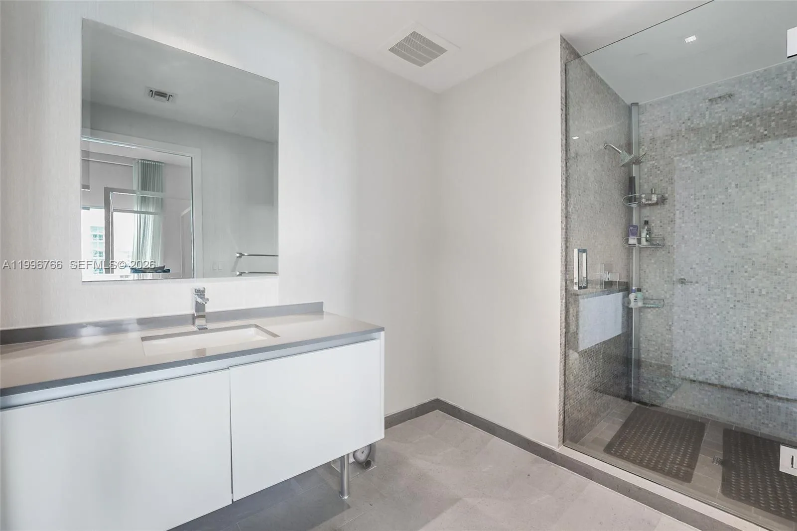 68 SE 6th St # 2104, Miami, FL 33131 photo 13