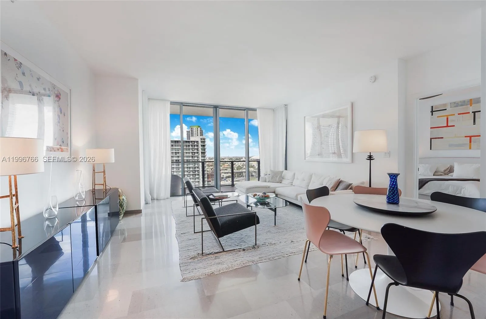 68 SE 6th St # 2104, Miami, FL 33131 photo 2