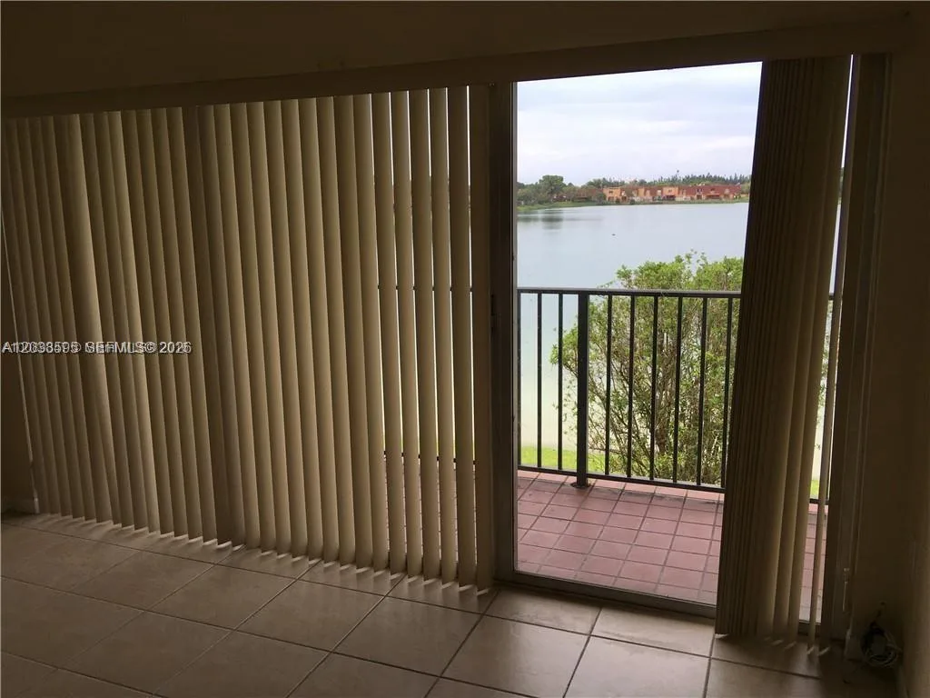 315 NW 109th Ave # 207, Miami, FL 33172 photo 11