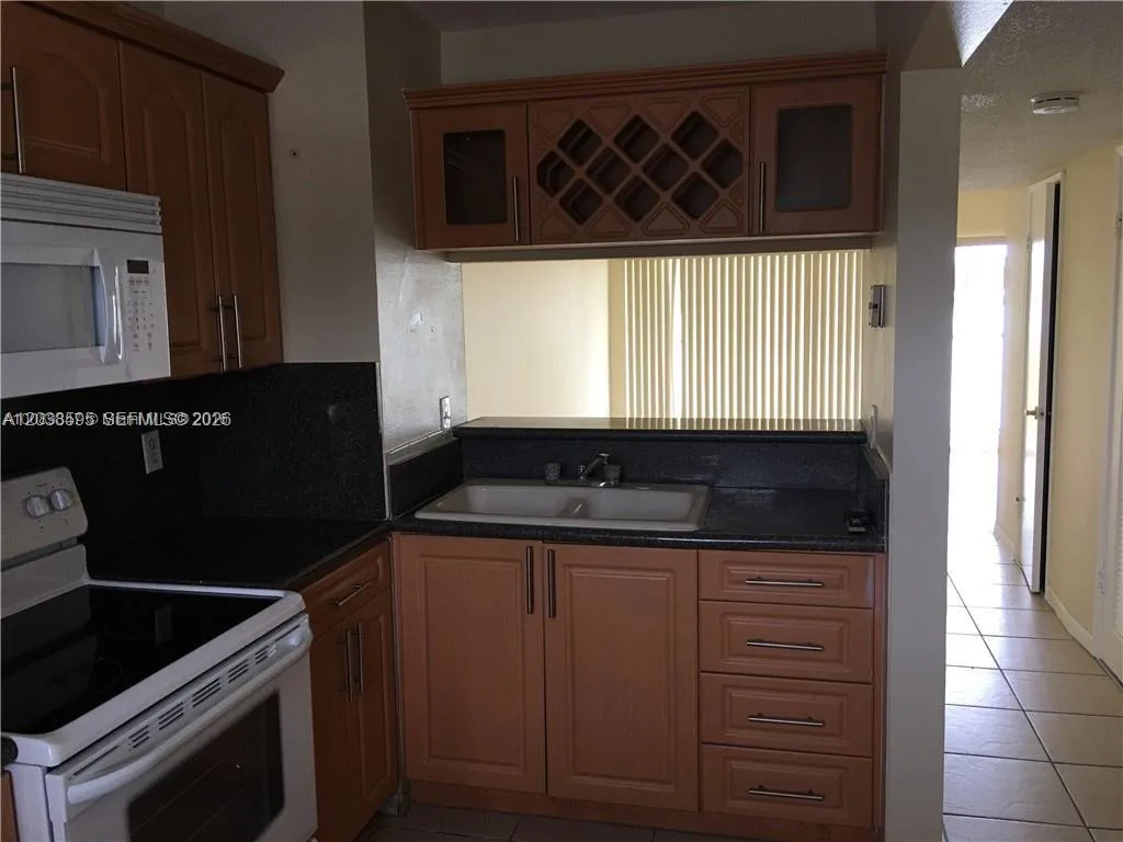 315 NW 109th Ave # 207, Miami, FL 33172 photo 6
