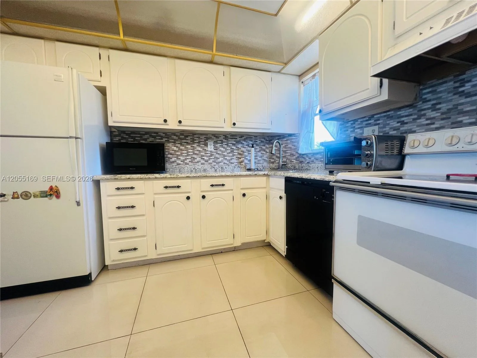 8900 Washington Blvd # 409, Pembroke Pines, FL 33025 photo 4