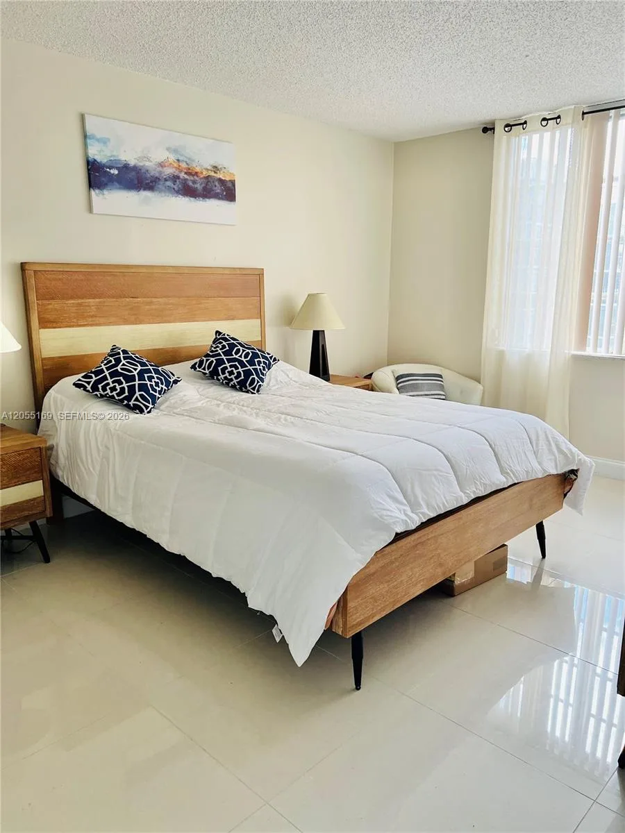 8900 Washington Blvd # 409, Pembroke Pines, FL 33025 photo 5