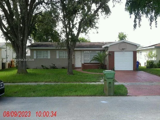 7640 NW 1st St, Pembroke Pines, FL 33024