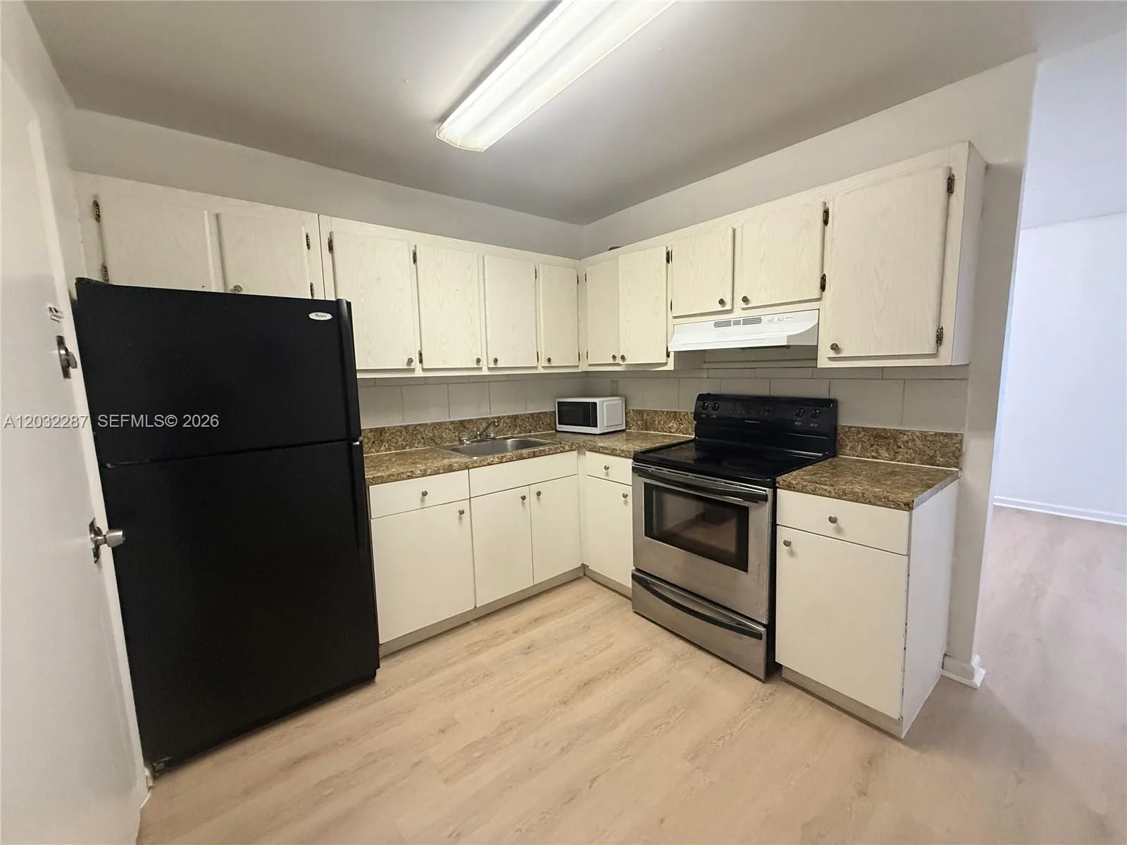 12215 W Dixie Hwy # 306, North Miami, FL 33161