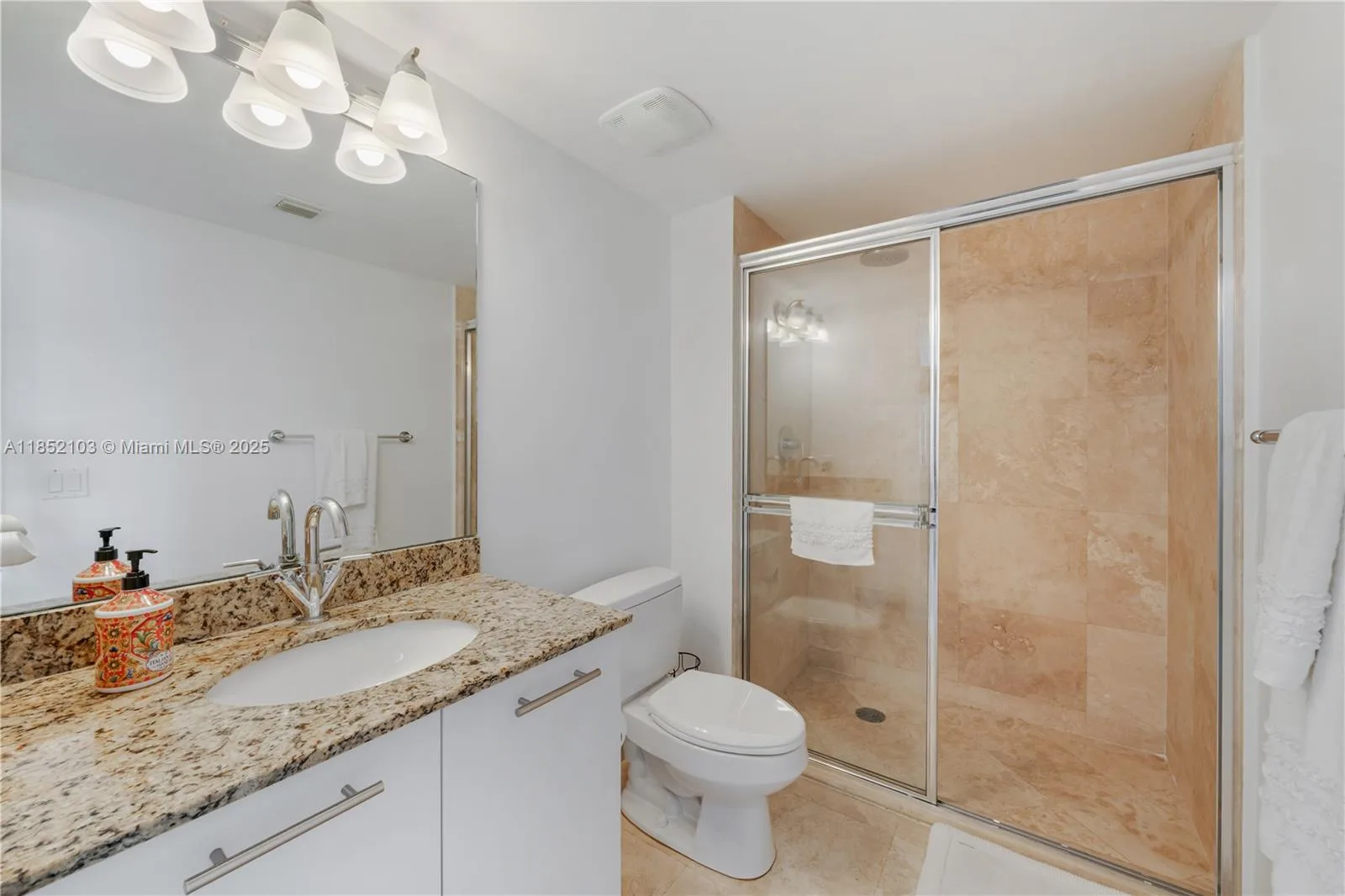 41 SE 5th St # 1607, Miami, FL 33131 photo 12