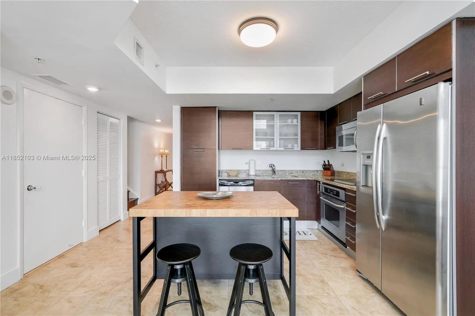 41 SE 5th St # 1607, Miami, FL 33131 photo 5