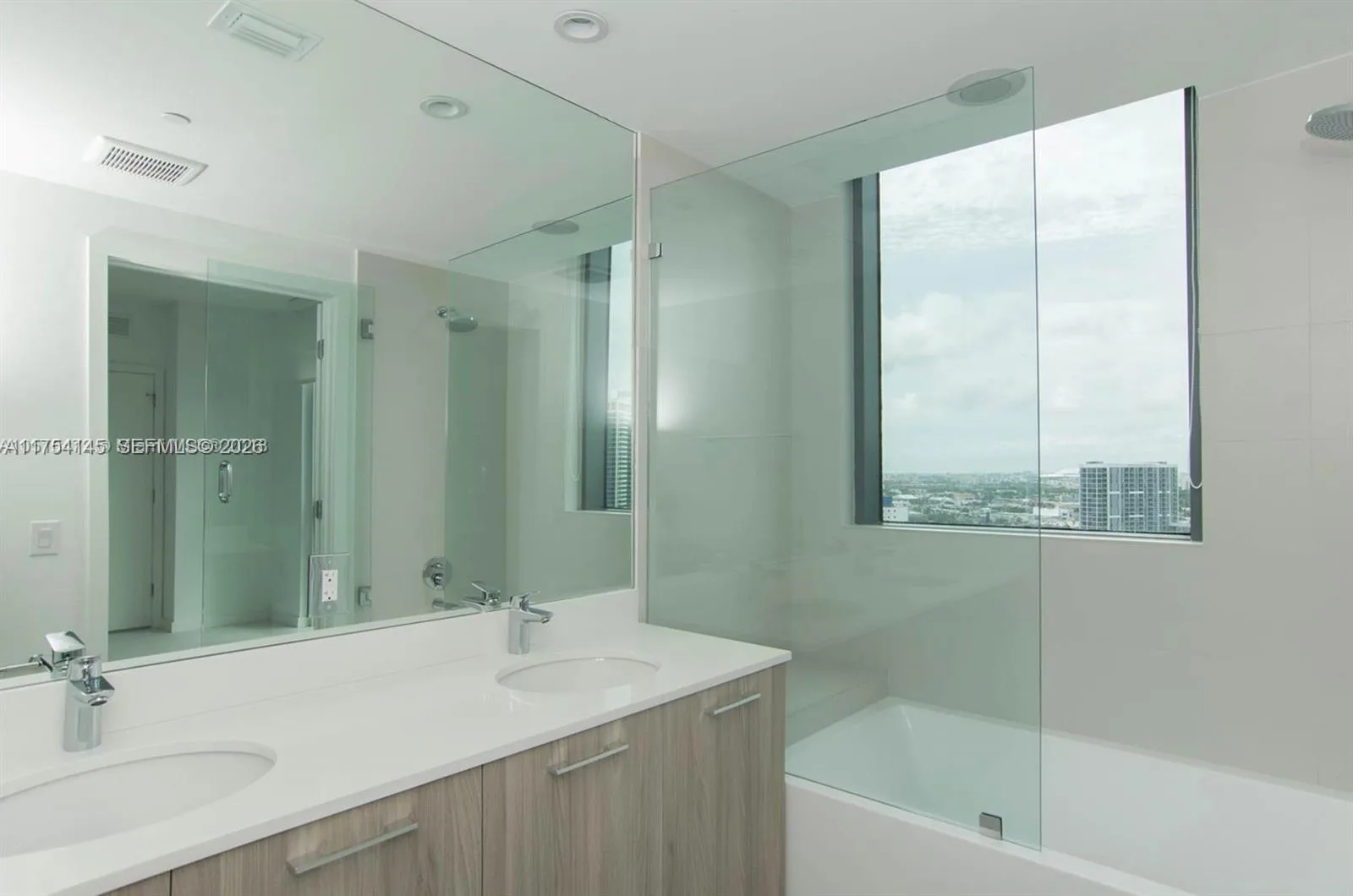501 NE 31st St # 2009, Miami, FL 33137 photo 11