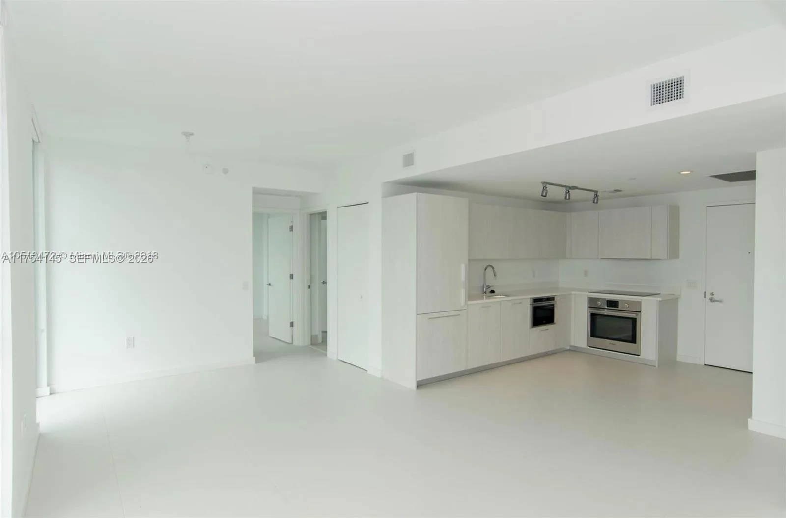 501 NE 31st St # 2009, Miami, FL 33137 photo 2