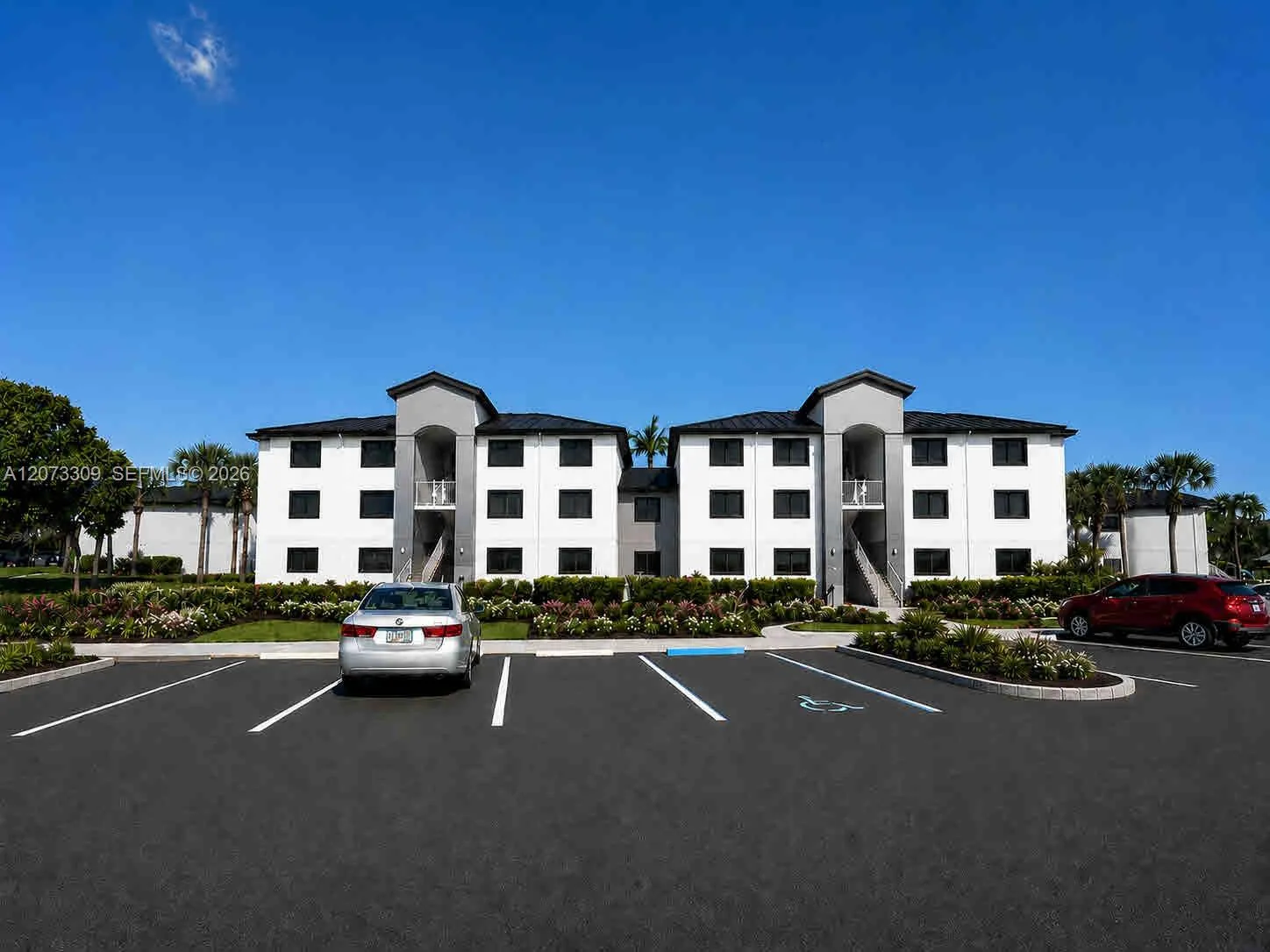 3690 N 56th Ave # 903, Hollywood, FL 33021