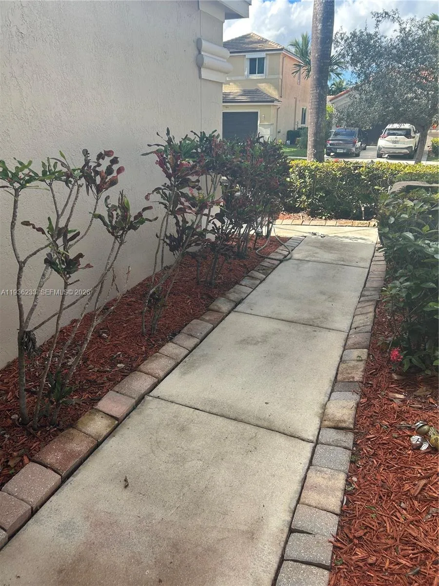 948 NW Phoenix Way, Weston, FL 33327 photo 3