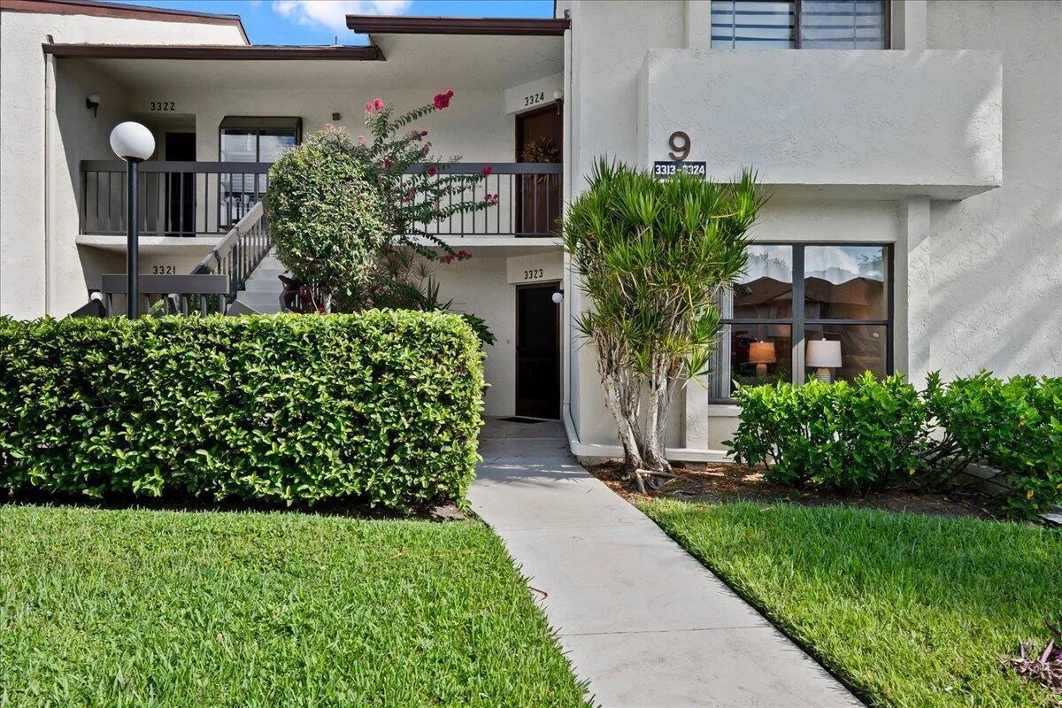3323 Lucerne Park Drive, FL 33467