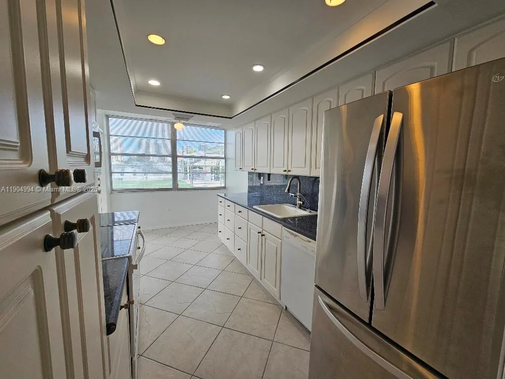 18041 Biscayne Blvd # 204, Aventura, FL 33160 photo 4