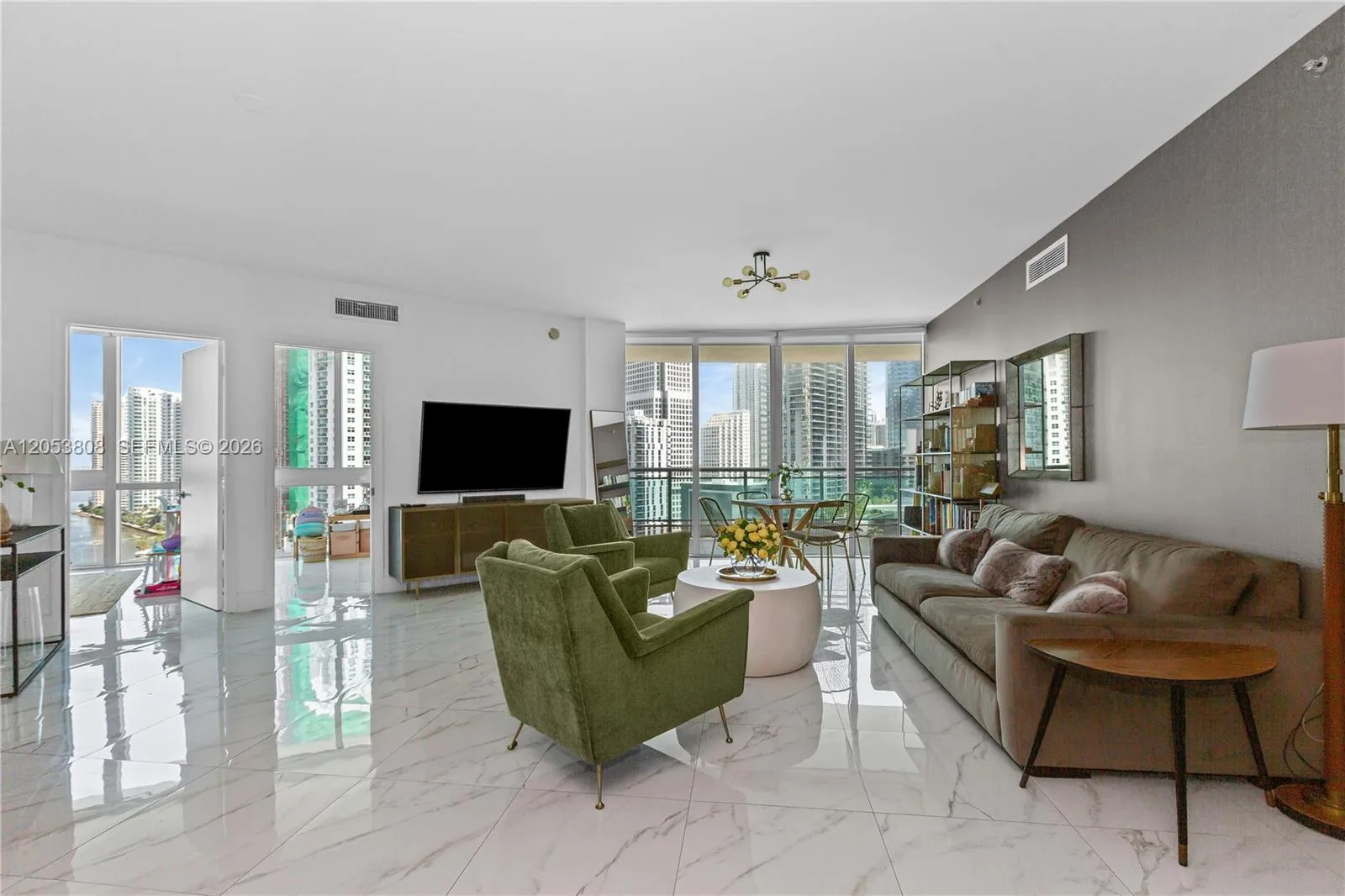 350 S Miami Ave # 2102, Miami, FL 33130 photo 4
