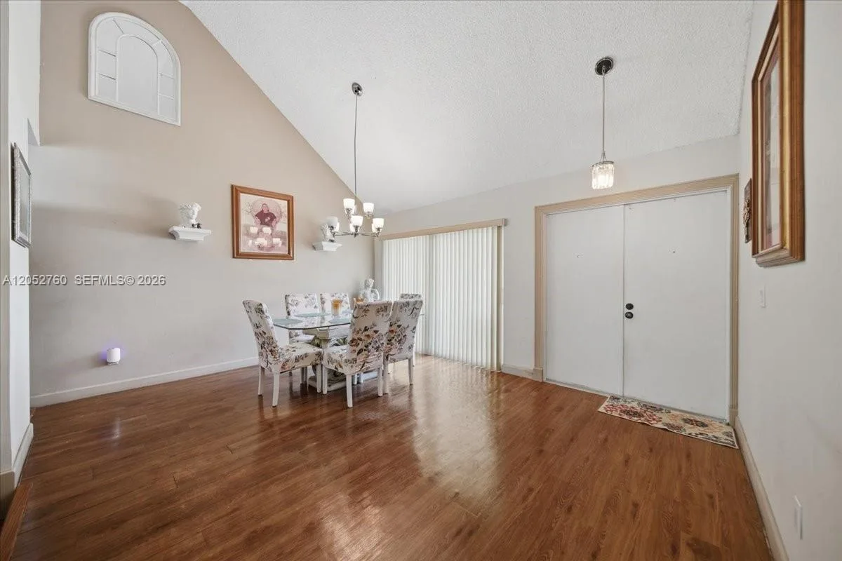 9050 Crescent Dr, Miramar, FL 33025 photo 8
