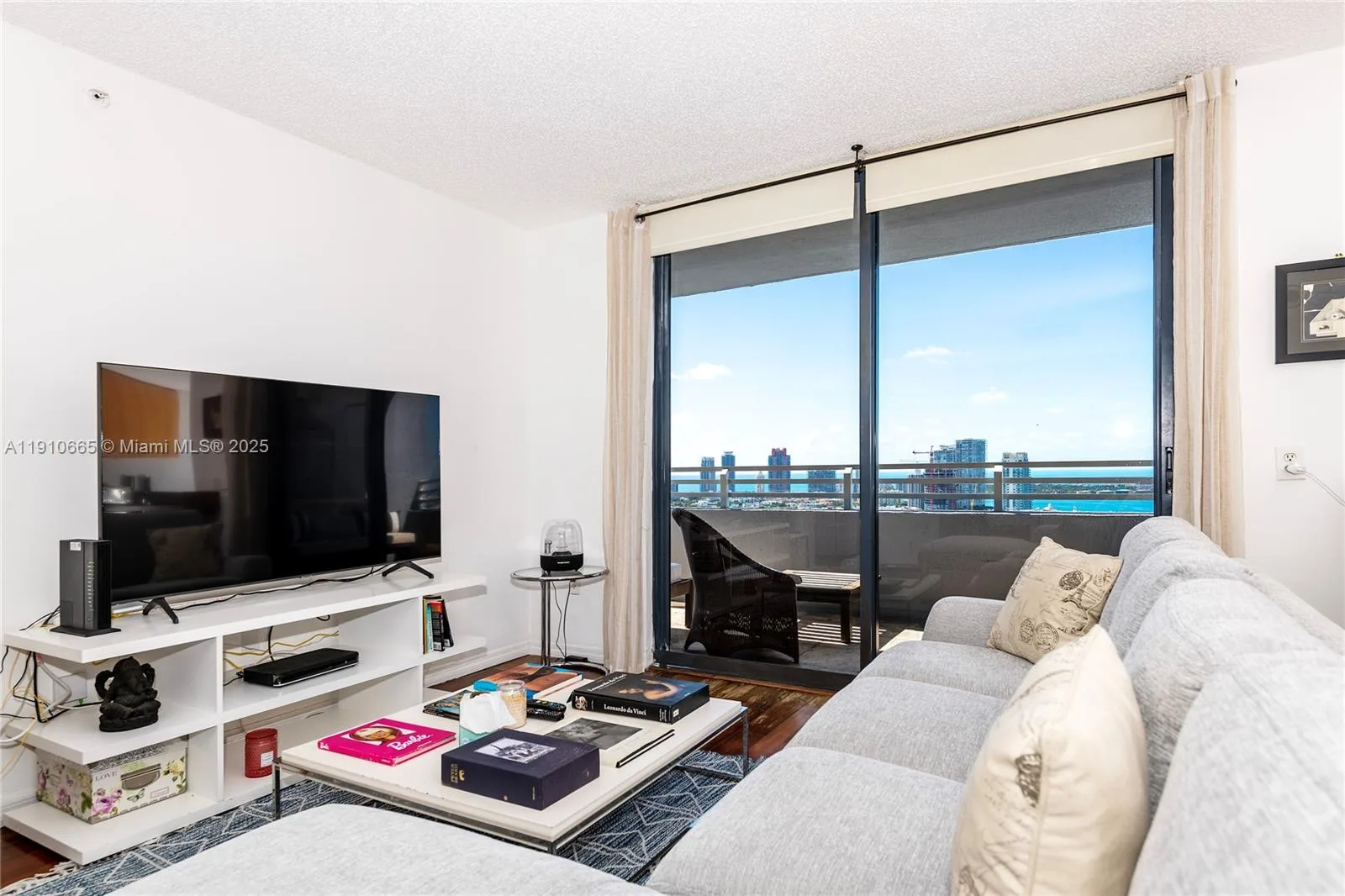 1330 West Ave # 3104, Miami Beach, FL 33139 photo 2