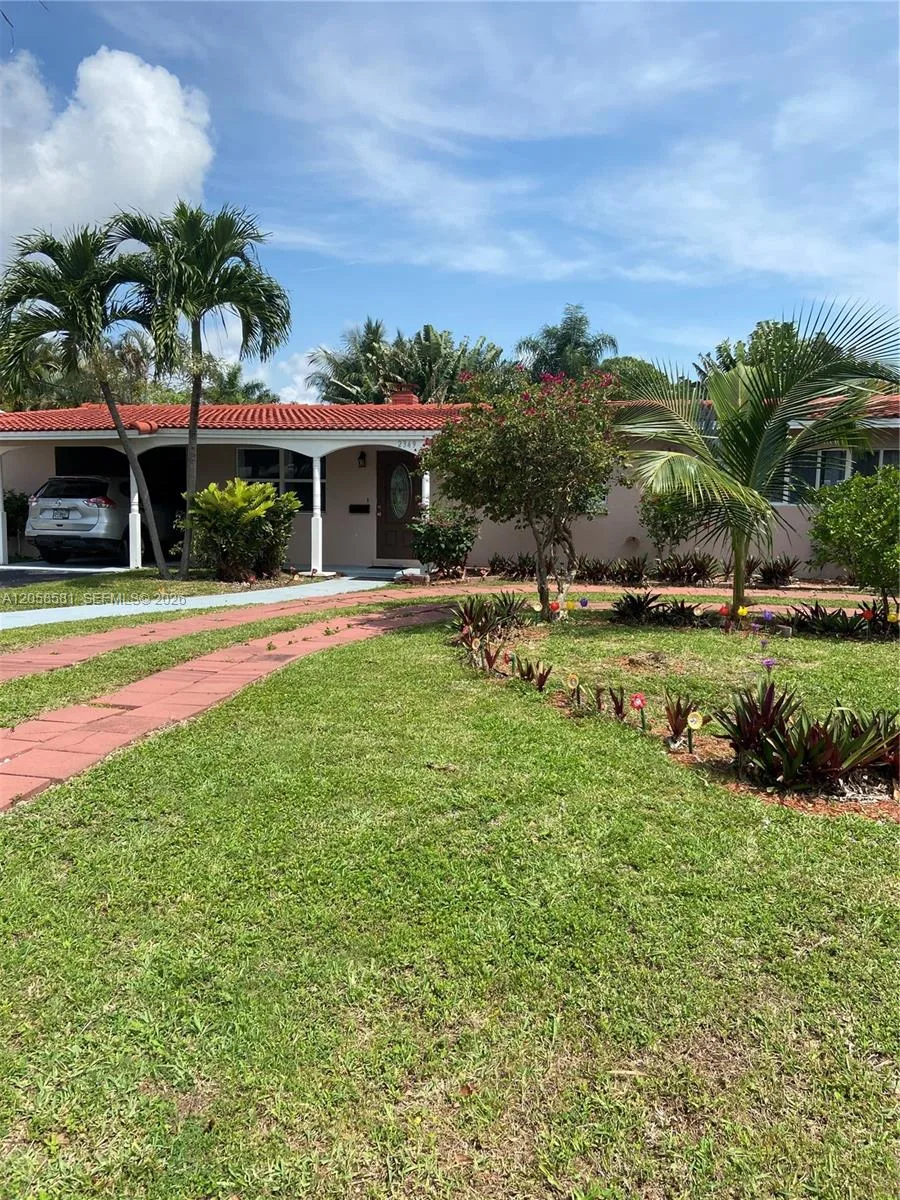 2349 NE 9th, Pompano Beach, FL 33062 photo 2