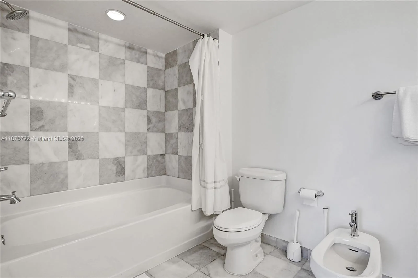 601 NE 36th St # 2703, Miami, FL 33137 photo 12