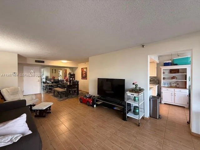 290 174th St # 811, Sunny Isles Beach, FL 33160 photo 10