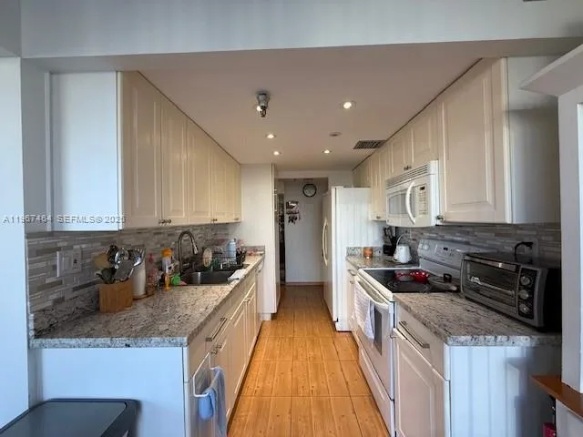 290 174th St # 811, Sunny Isles Beach, FL 33160 photo 6