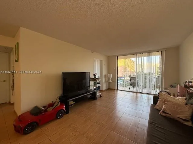 290 174th St # 811, Sunny Isles Beach, FL 33160 photo 9