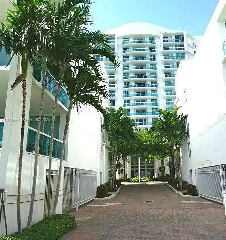 7900 Harbor Island Dr # 817, North Bay Village, FL 33141 photo 2