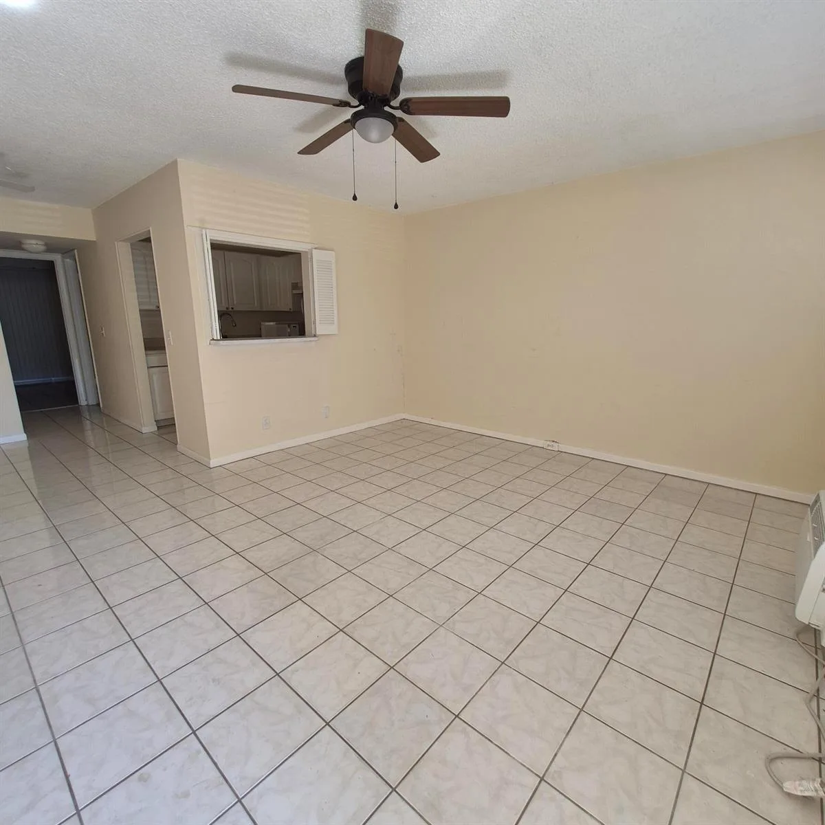 118 Kent H, West Palm Beach, FL 33417 photo 2