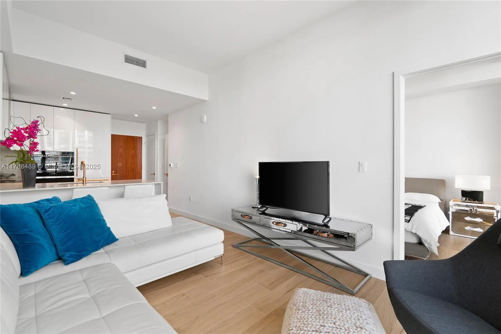 2678 Tigertail Ave # 615, Miami, FL 33133 photo 12