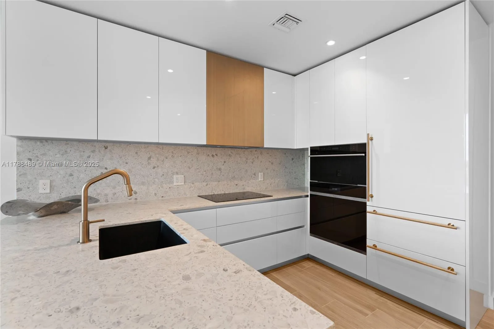 2678 Tigertail Ave # 615, Miami, FL 33133 photo 8