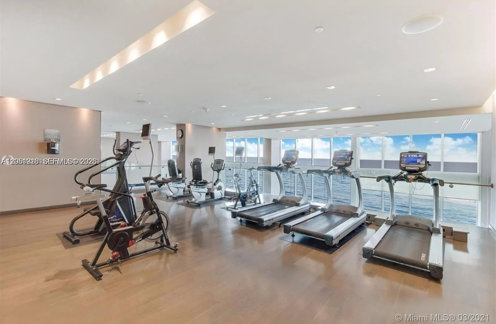 1830 S Ocean Dr # 4007, Hallandale Beach, FL 33009 photo 7