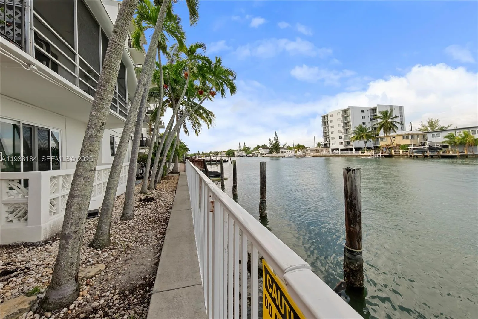 8040 Tatum Waterway Dr # 11, Miami Beach, FL 33141 photo 5