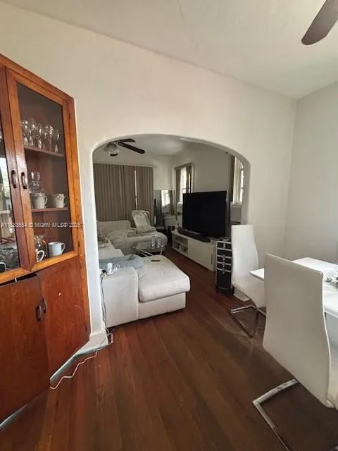 2643 NW 23rd Ct, Miami, FL 33142 photo 2