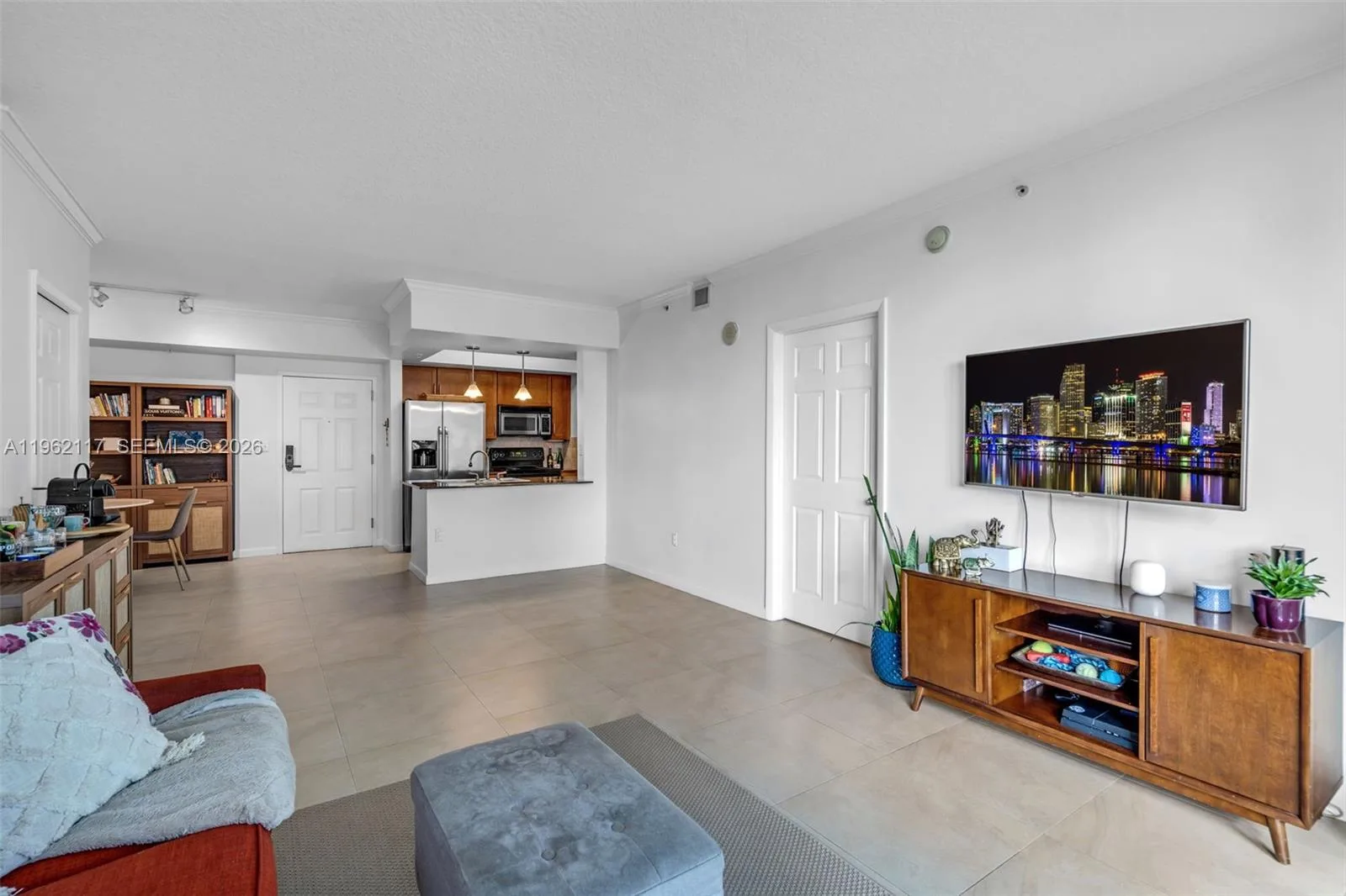 2000 N Bayshore Dr # 909, Miami, FL 33137 photo 5