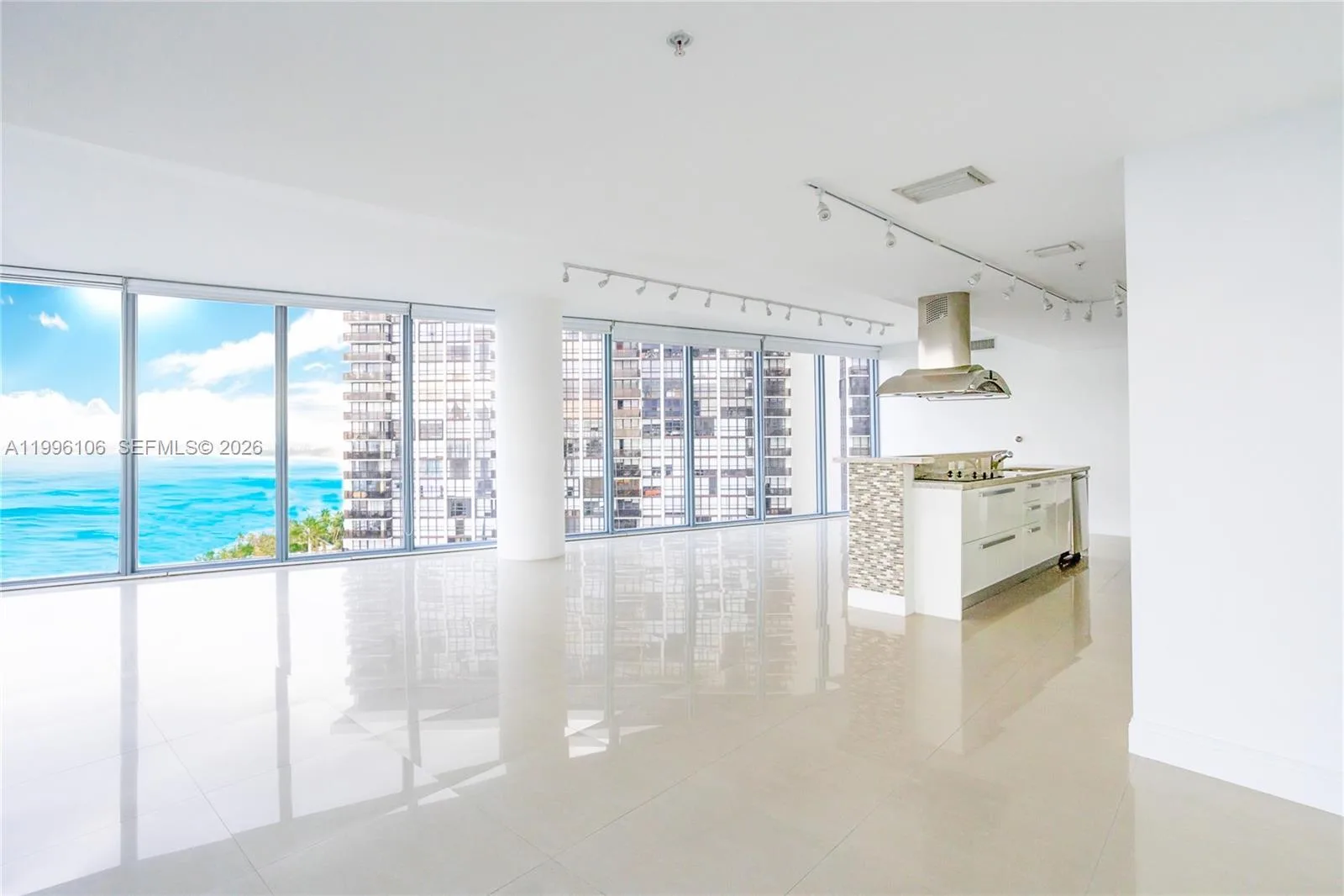 601 NE 36th St # 812, Miami, FL 33137 photo 2