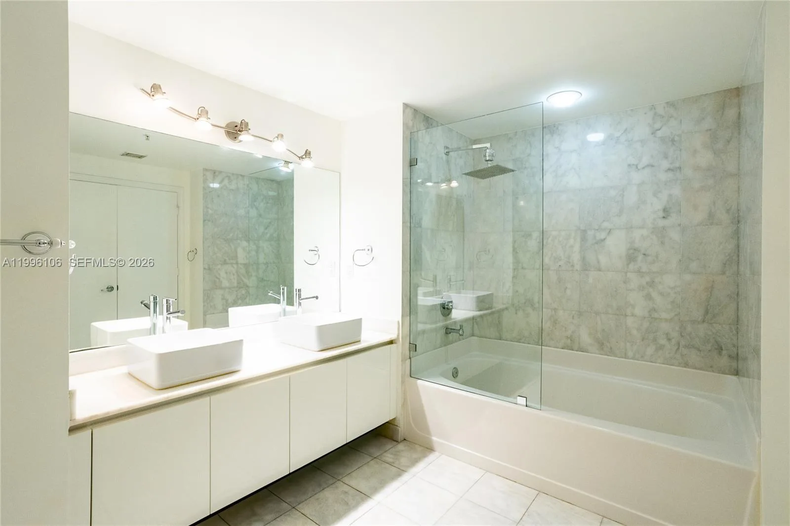 601 NE 36th St # 812, Miami, FL 33137 photo 8
