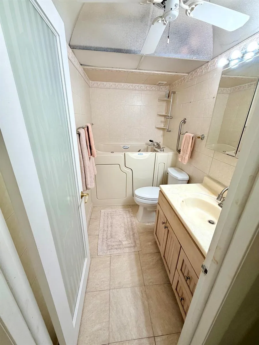 133 N Pompano Beach Boulevard # 709, Pompano Beach, FL 33062 photo 13