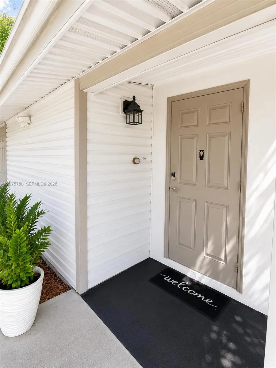 633 Mokena Dr # 1, Miami Springs, FL 33166