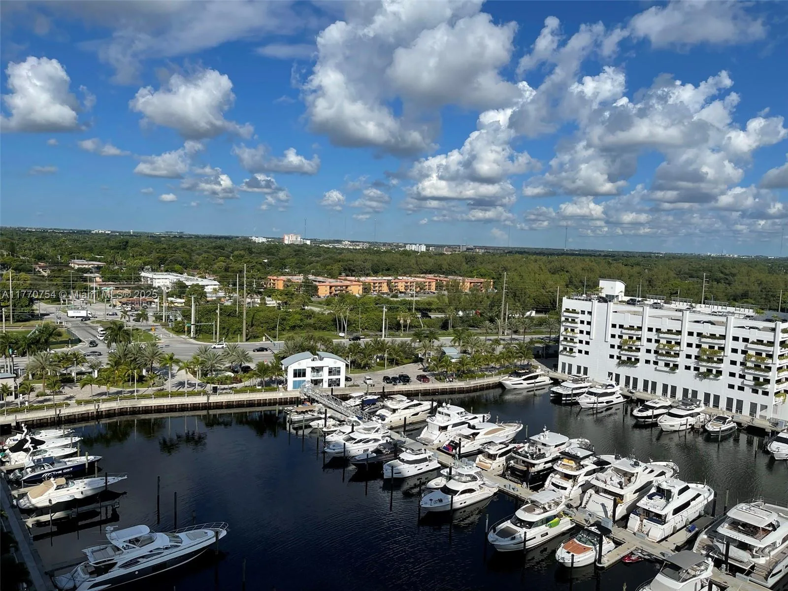 17111 Biscayne Blvd # 1403, North Miami Beach, FL 33160