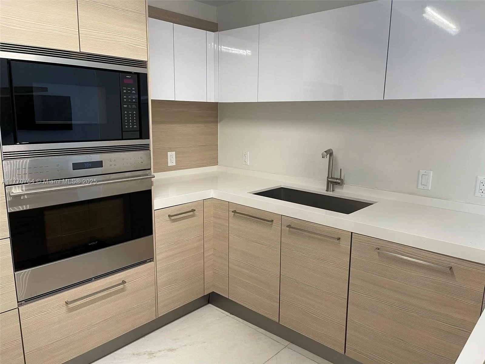 17111 Biscayne Blvd # 1403, North Miami Beach, FL 33160 photo 10