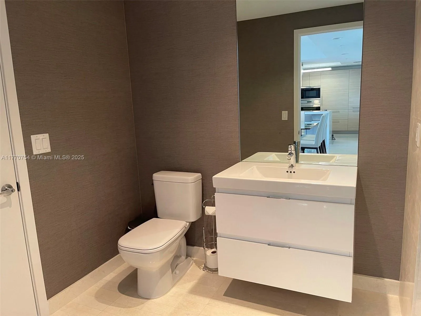 17111 Biscayne Blvd # 1403, North Miami Beach, FL 33160 photo 13