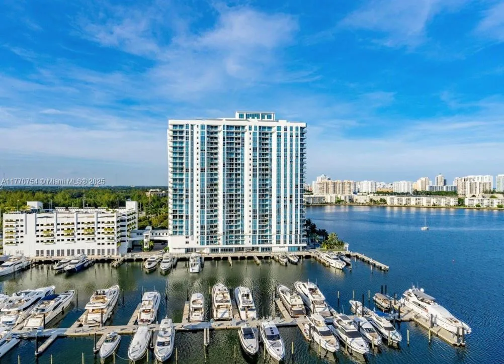 17111 Biscayne Blvd # 1403, North Miami Beach, FL 33160 photo 2