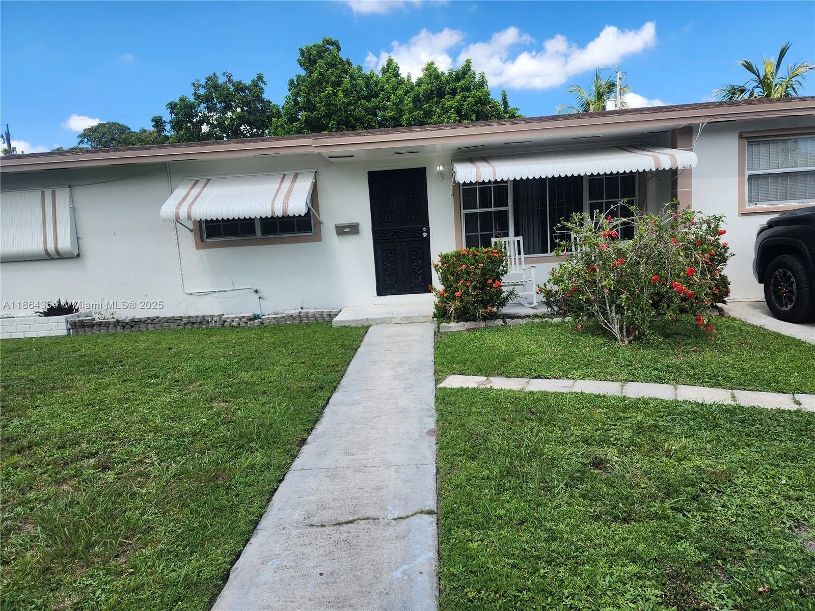 17200 NW 11th Ave, Miami Gardens, FL 33169 photo 2