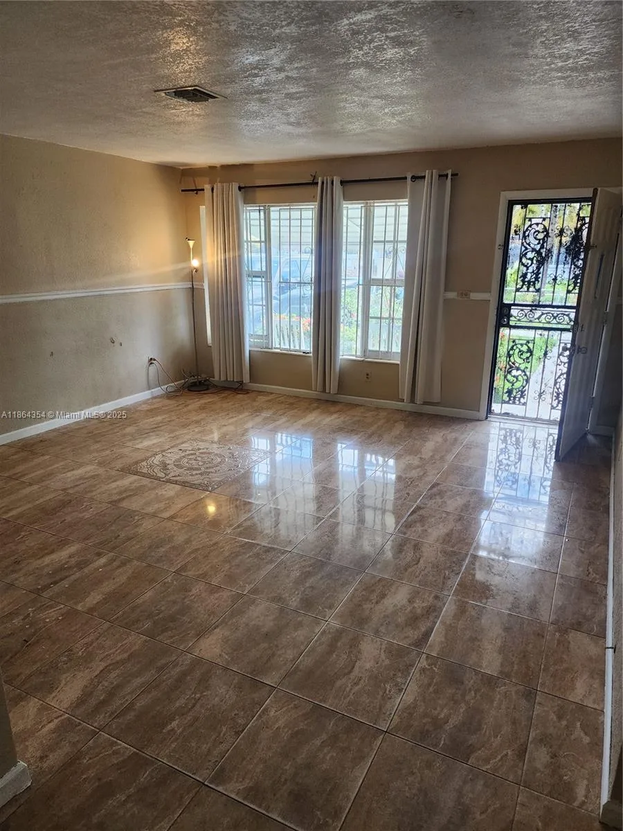 17200 NW 11th Ave, Miami Gardens, FL 33169 photo 3
