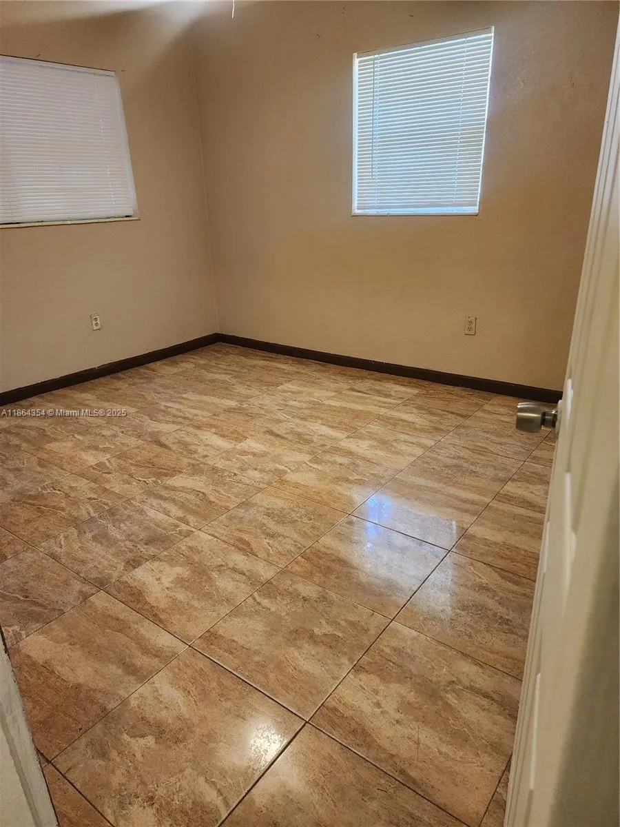 17200 NW 11th Ave, Miami Gardens, FL 33169 photo 5