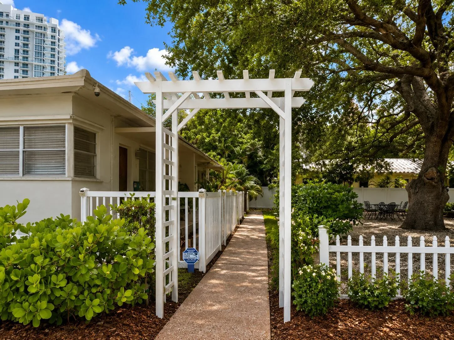 17 NE 9TH Avenue, Fort Lauderdale, FL 33301 photo 3