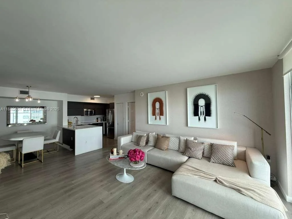 1155 Brickell Bay Dr # 1408, Miami, FL 33131