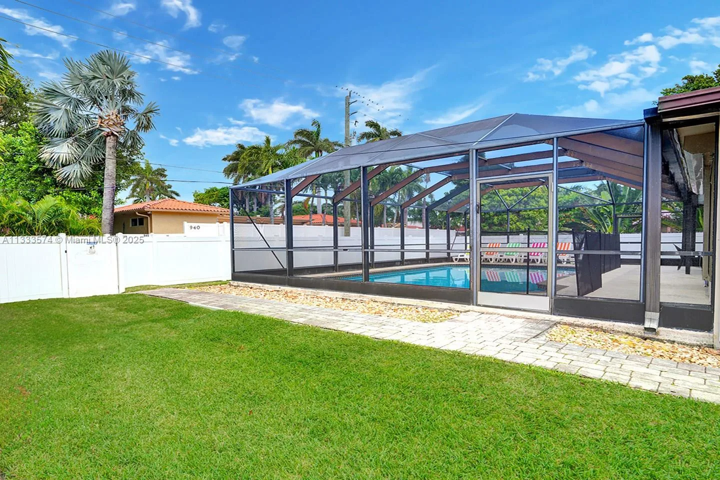 947 Washington St, Hollywood, FL 33019 photo 4