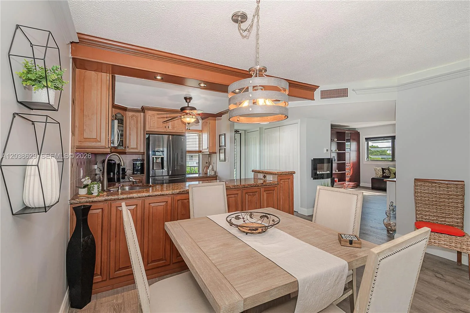 4800 Hillcrest Ln # 501, Hollywood, FL 33021 photo 10