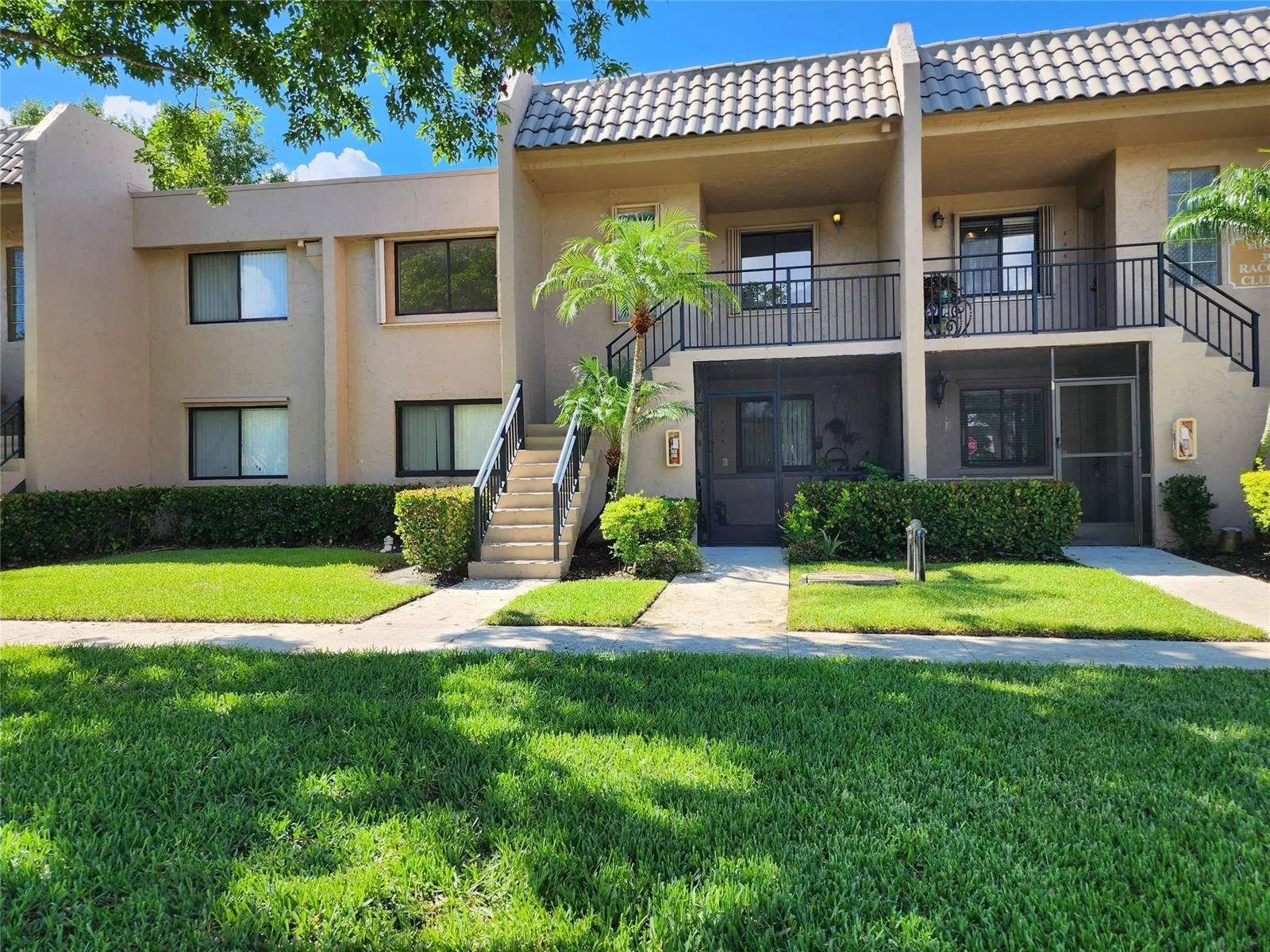 390 Racquet Club Road # 204, Weston, FL 33326