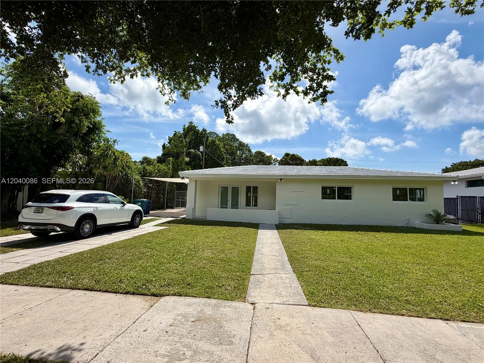 8235 SW 62nd Pl, Miami, FL 33143